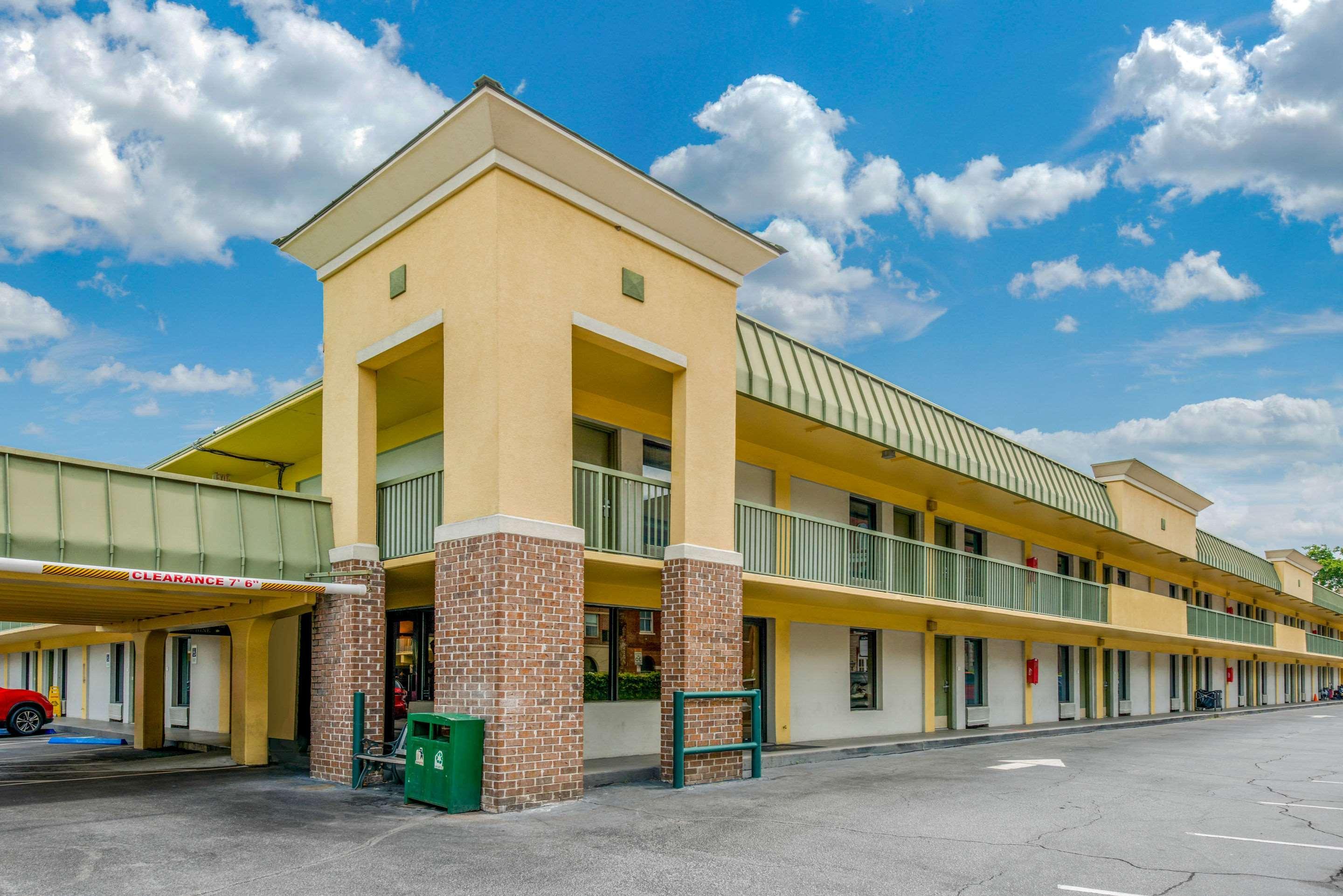 Quality Inn Savannah Historic District Exterior foto